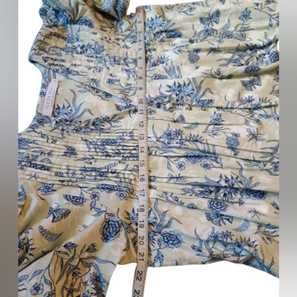 Hunter Bell Gardenia Jenkins Floral Blue and White Dress Puff sleeves - Picture 11 of 16
